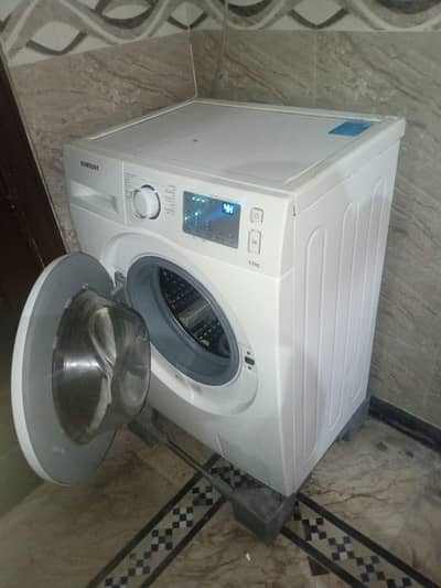 Samsung washing machine looks New