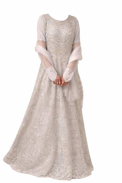 beautiful maxi for wedding in just 7000