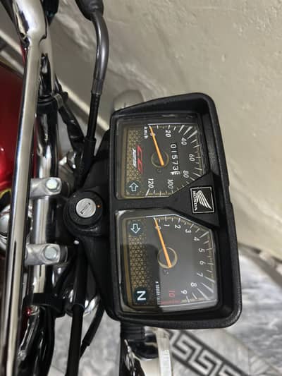 HONDA 125 SPECIAL GOLD EDITION 2026