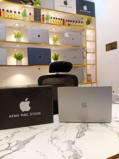 Macbook Pro M1 2020 ,16 inches, 32Gb Ram,512 Gb Ssd  ,bettery100%