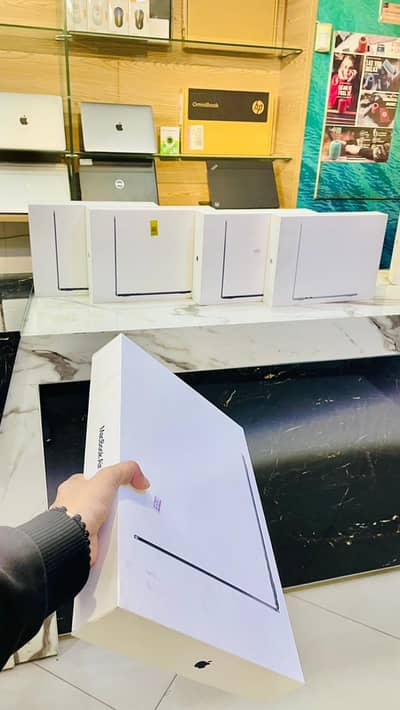 Apple Macbook Air M5 Chip 13" & 15" 16/512 new