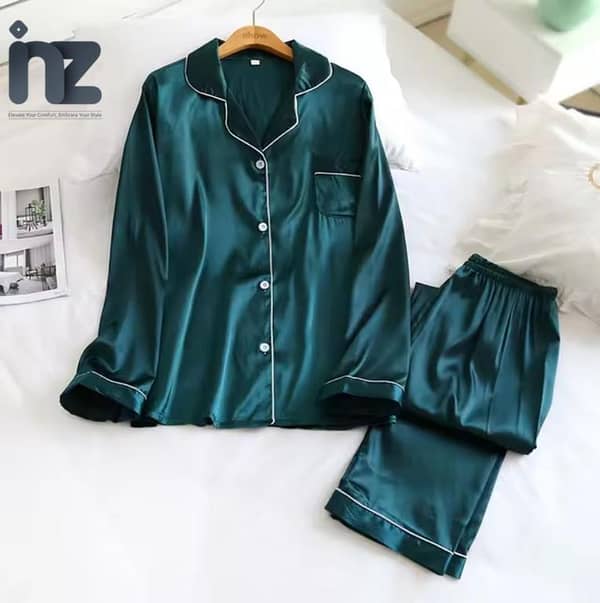 Women's Silk Pajama Set - Comfortable Sleepwear and Loungewear for Girls, Featuring Jersey T-Shirt and Pants in Love Print