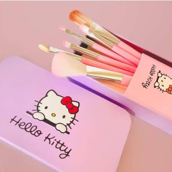 Hello Kitty 7-Piece Professional Makeup Brush Set – Includes Brushes for Foundation, Powder, and Eyeshadow