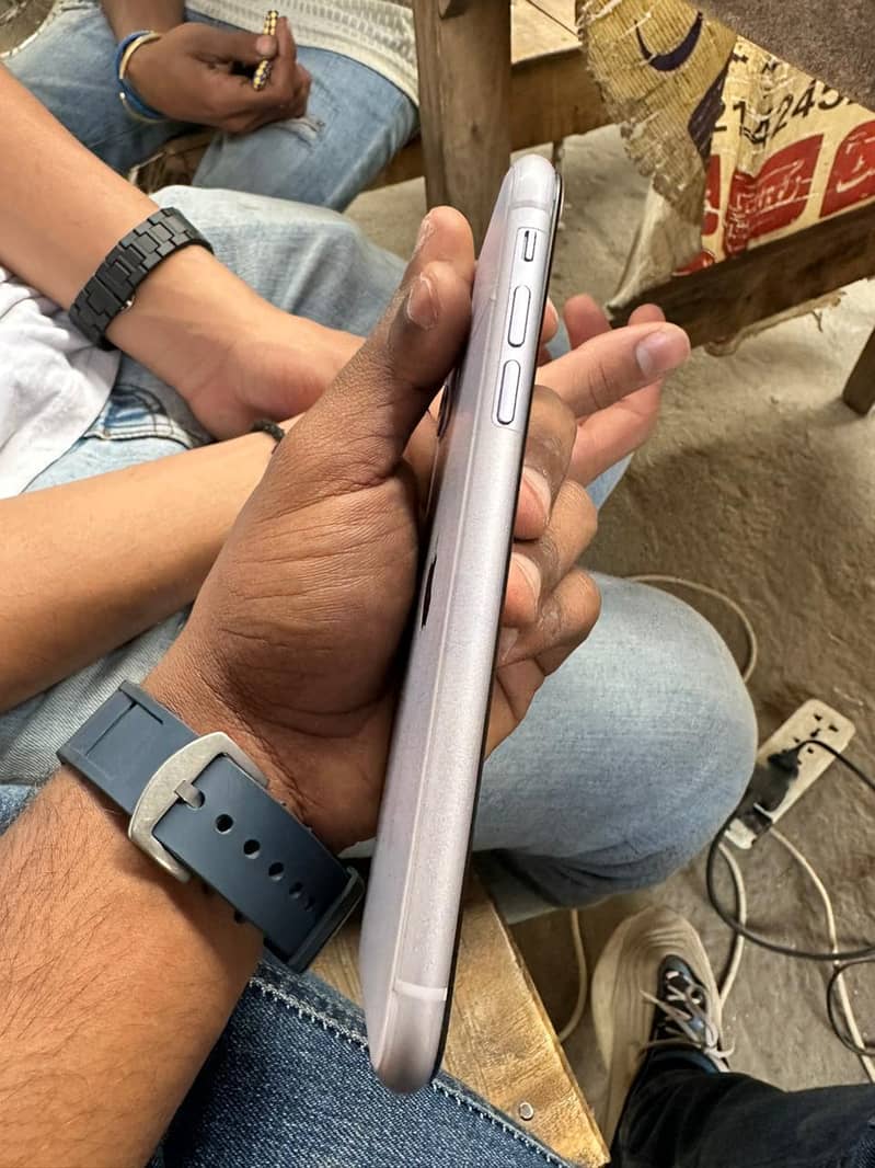 iPhone 11 1