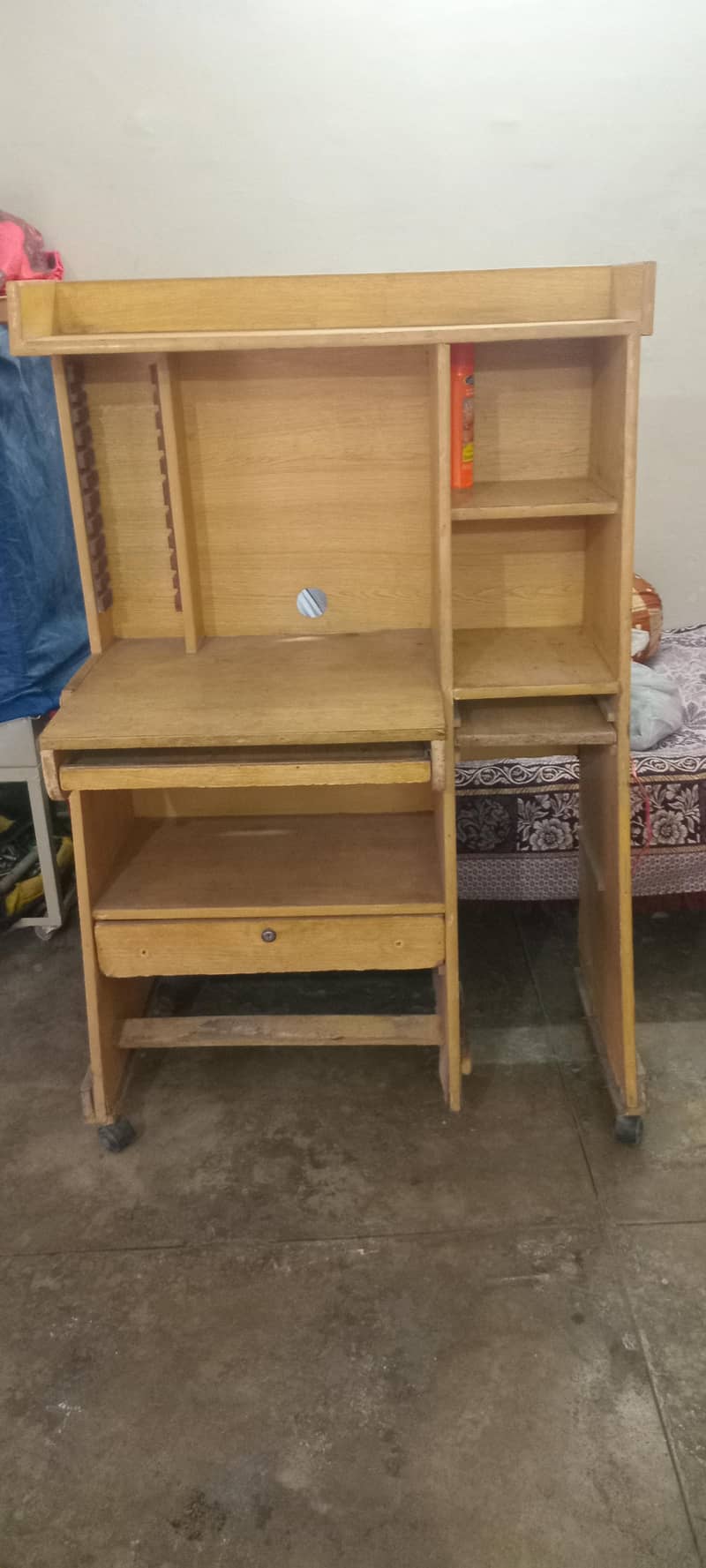 کمپیوٹر ٹیبل فارسیل 1