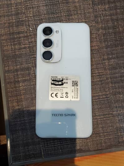  Tecno Spark 40 Pro Plus 