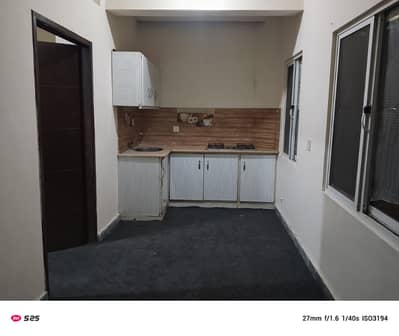 1 bedroom unfurnished appartment Available for Rent in E11 2