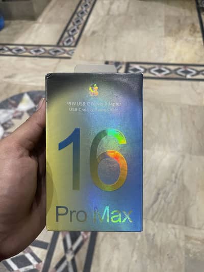 Iphone 35Watt charger with lightning c cable