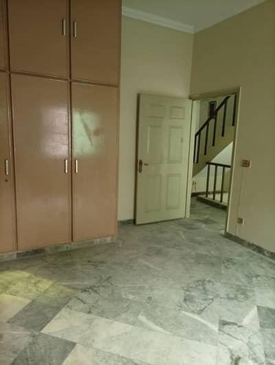 3 MARLA CONER HOUSE FOR SALE