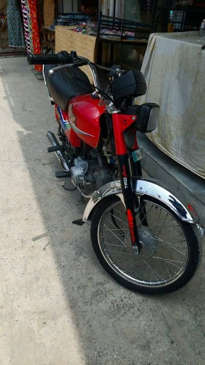 Honda CD70 bike