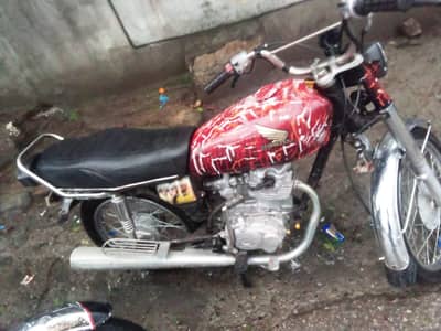 bike bout acha ha koi Kam nhi ha bike ka saf sutra ha