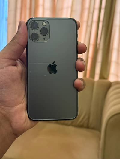 Ip 11 pro |pta approved| |battery 77| | 64 gb|