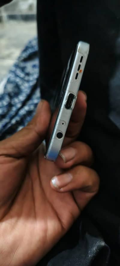 Infinix hot 60 pro box nhi ha