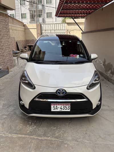 Toyota Sienta 2018