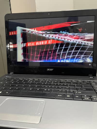 Acer Aspire E1-421 Laptop, 500gb, 4gb ram