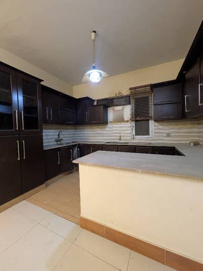 North nazimabad block J corner project Subleased Front side corner  west open sweet water