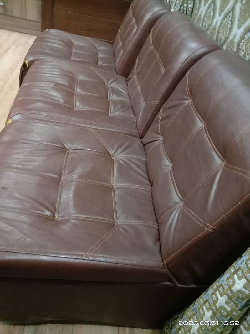 4 single sofas 1