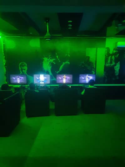 Beautiful Hall available 4 office use , gaming zone or call center