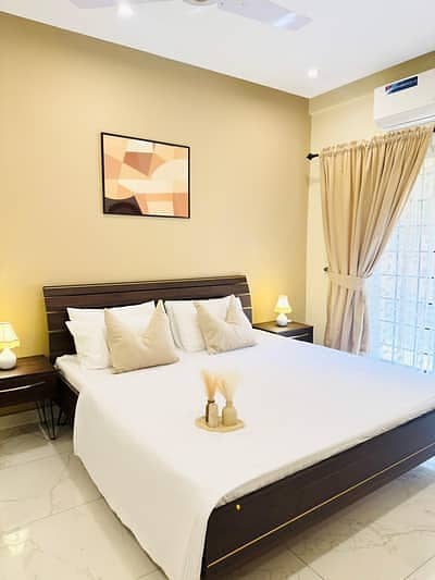 Luxury 3 Bed Fully Furnished Apartment For Rent in Gulberg Greens Islamabad