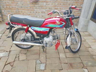 I am selling my Honda Cd 70 bike in a v lush condition  10/10.