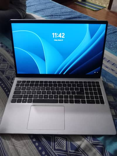 Inspiron 15 3511 Clean Condition Heavy duty for gaming witg graphics