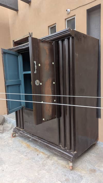 lohy ki cabinet for sale