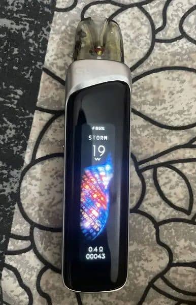 CALIBURN G4 Pro Pod Vape Silver 10/10 2 coils 3 day used Full Box