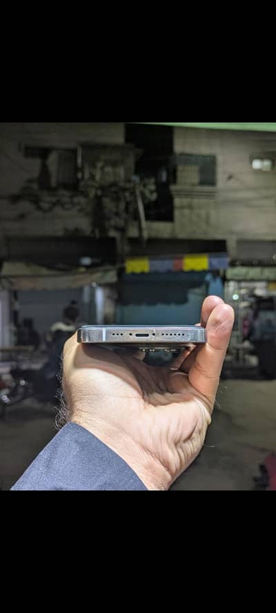 IPHONE XR CONVERTED INTO 15 PRO MAX 128 GB FACTORY UNLOCKED ALL OK