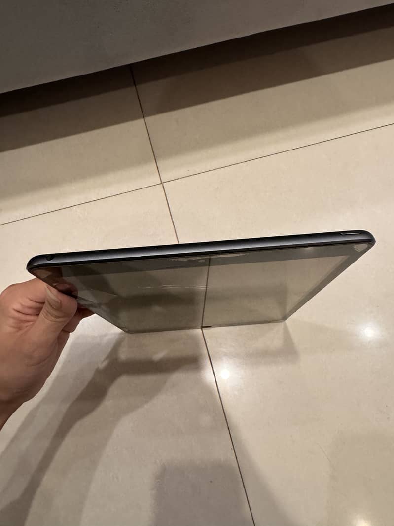 Ipad 9th Generation used 3