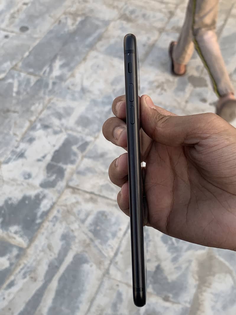 Apple iPhone 7 Plus 6