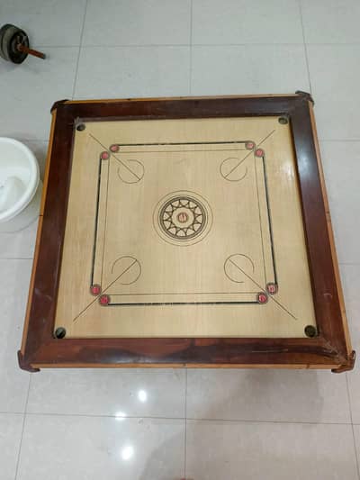 CARROM BOARD WITH ALL ACCESSORIES
