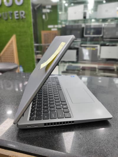 Dell 3560 core i7 11gen 16/256 grafic 2GbB