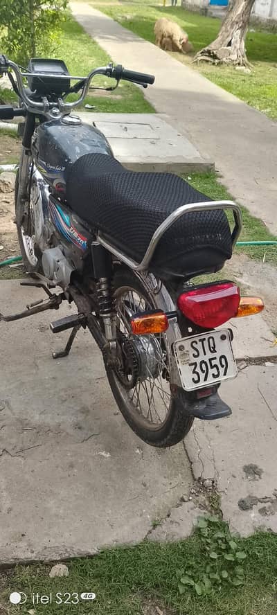 United 70cc Motorcycle