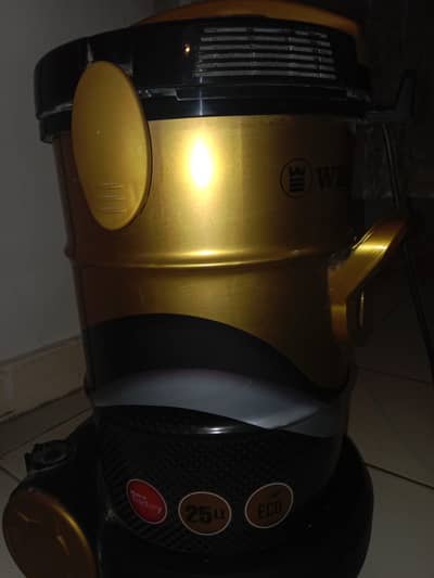 Heavy Duty Westpoint Vacuum Cleaner (2200W) – Best for Deep Cleaning