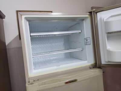 DAWLANCE REFRIGERATOR