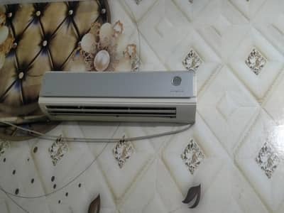 1.5 Ton Gree split AC
