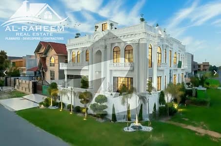 25 MARLA BRAND NEW ROYAL FULL BASEMENT AND FULLY FULLY FURNISHED BANGALOW WITH HUGE LAWN FOR SALE NEAR TO PARK.