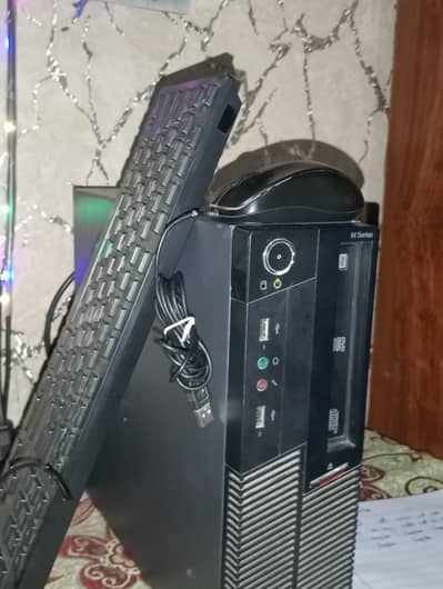 Lenovo i7 | 500GB HDD | 8 gb ram with keyboard and mouse