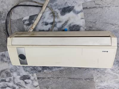 1 ton Gree Ac for sale