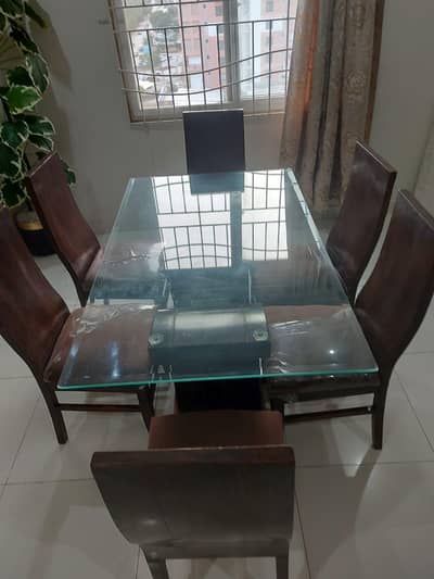 Elegant 6-Seater Dining Table Set  – Excellent Condition | Solid wood