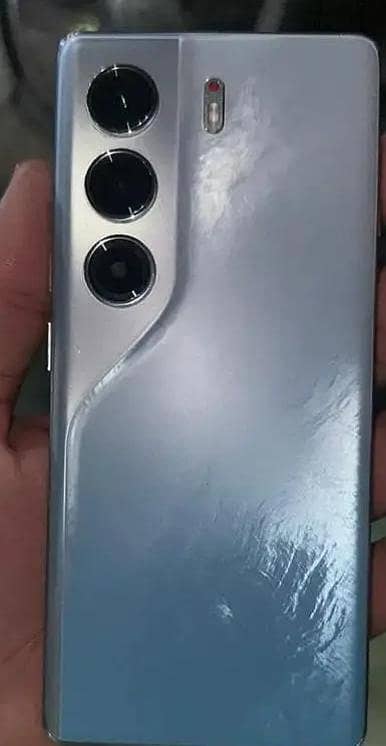 Techno Camon 40 pro 1