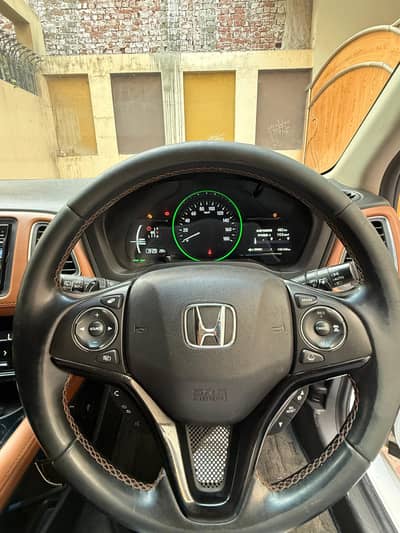 Honda Vezel Hybrid Z Sensing