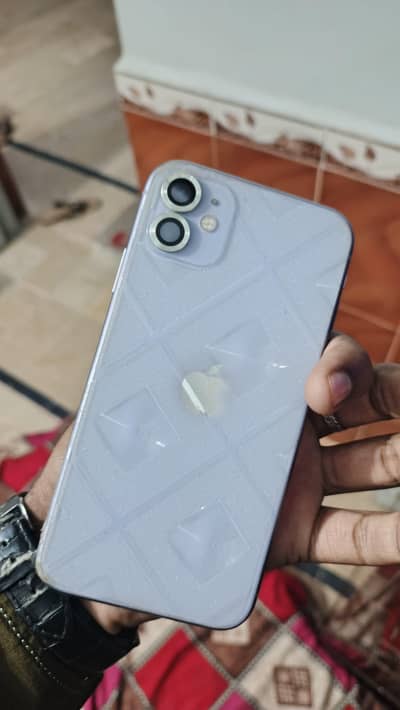 iPhone 11 jv 10/10 condition