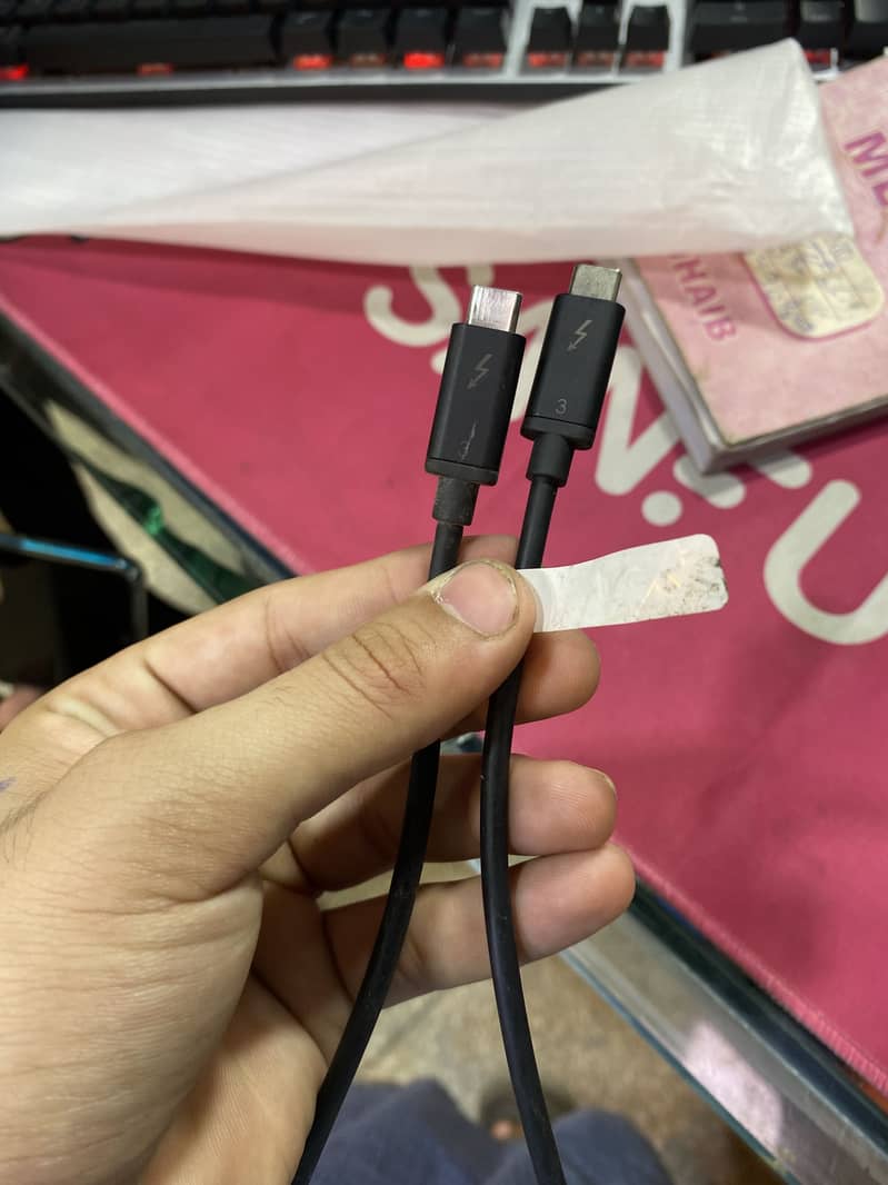Thunderbolt 3 Cable 2