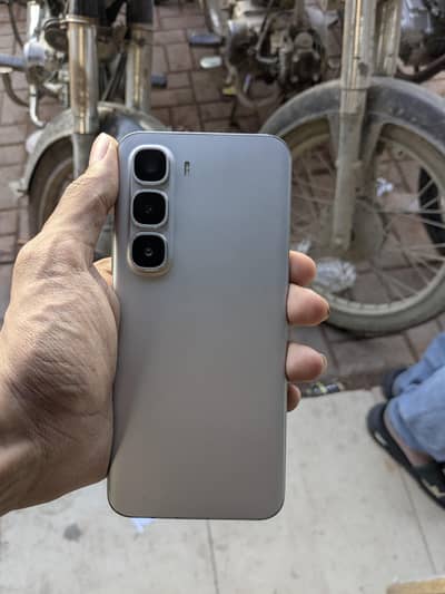 Infinix hot 60 pro plus 6 month used