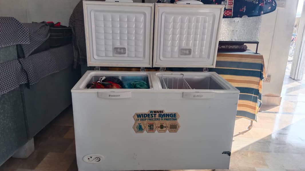 اسلم علیکم ویوز کمپنی کا فریزر .   ٹوٹل جینین  وارنٹی کارڈ گم ھے  رابط 0