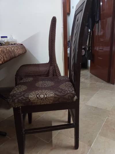 6 chairs and dining table