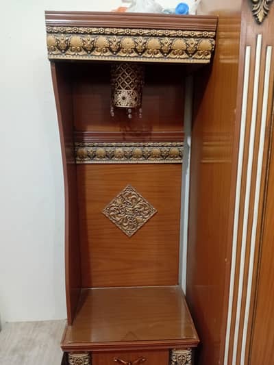 King Size Bed – Akhrot (Walnut) Wood – Heavy & Like New