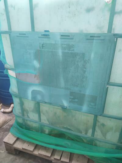 1000 litter water tank few month use only