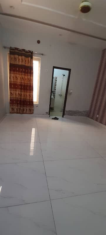 Iqbal Town 5 Marla Uper Tile Portion At Nargis Block